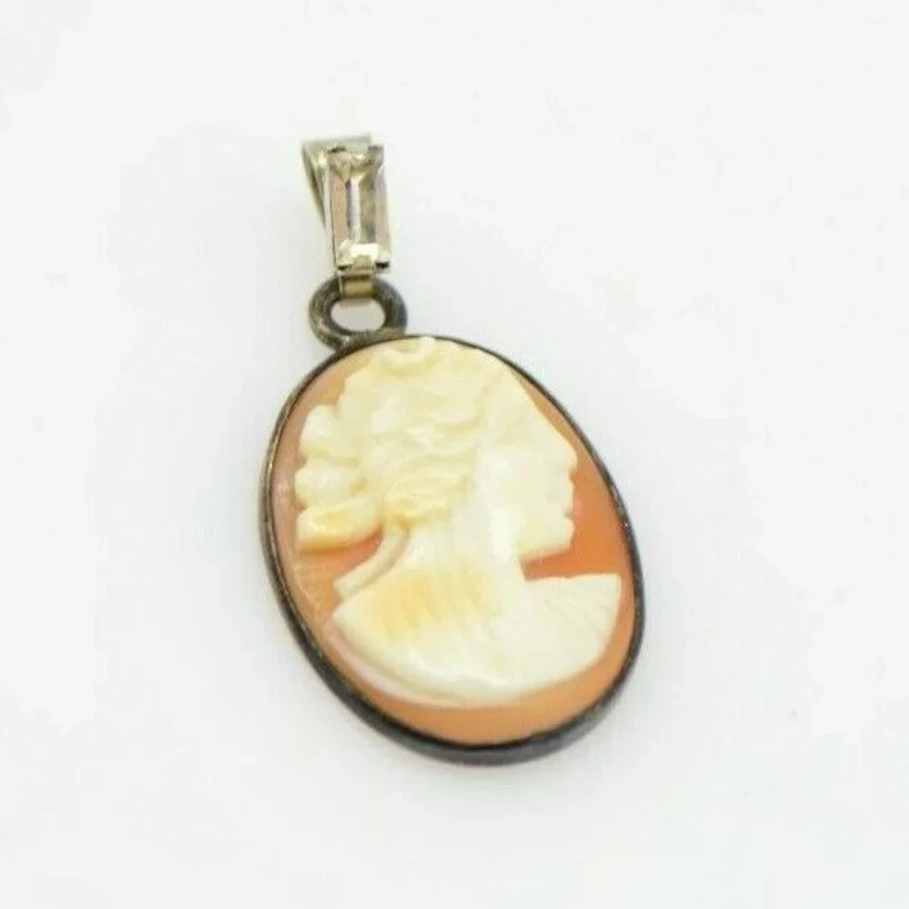 Sterling Silver Shell Cameo Pendant Clear
